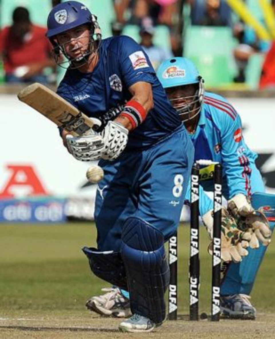 Herschelle Gibbs has handled the middle overs superbly in the IPL