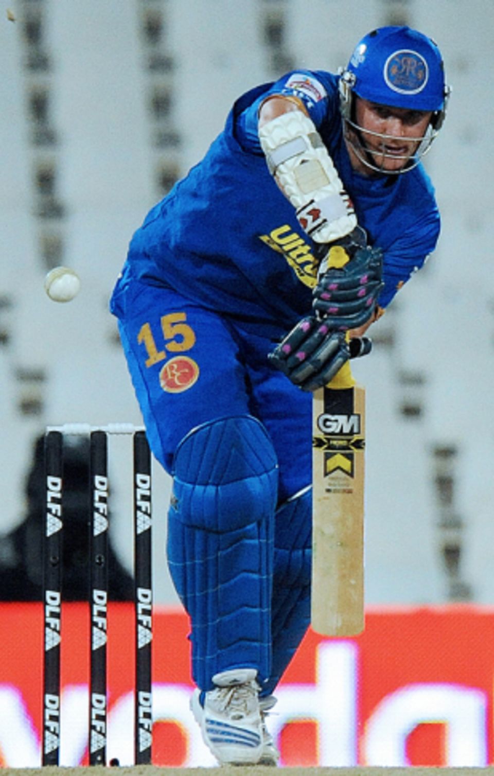A double fracture to Graeme Smith's right middle finger has ended his IPL