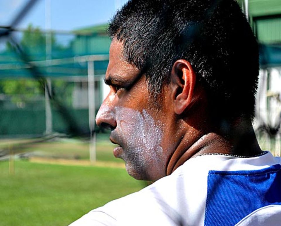 Chaminda Vaas at the nets