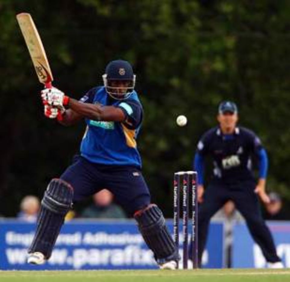 Michael Carberry hit 55 but Hampshire couldn't quite recover against Sussex