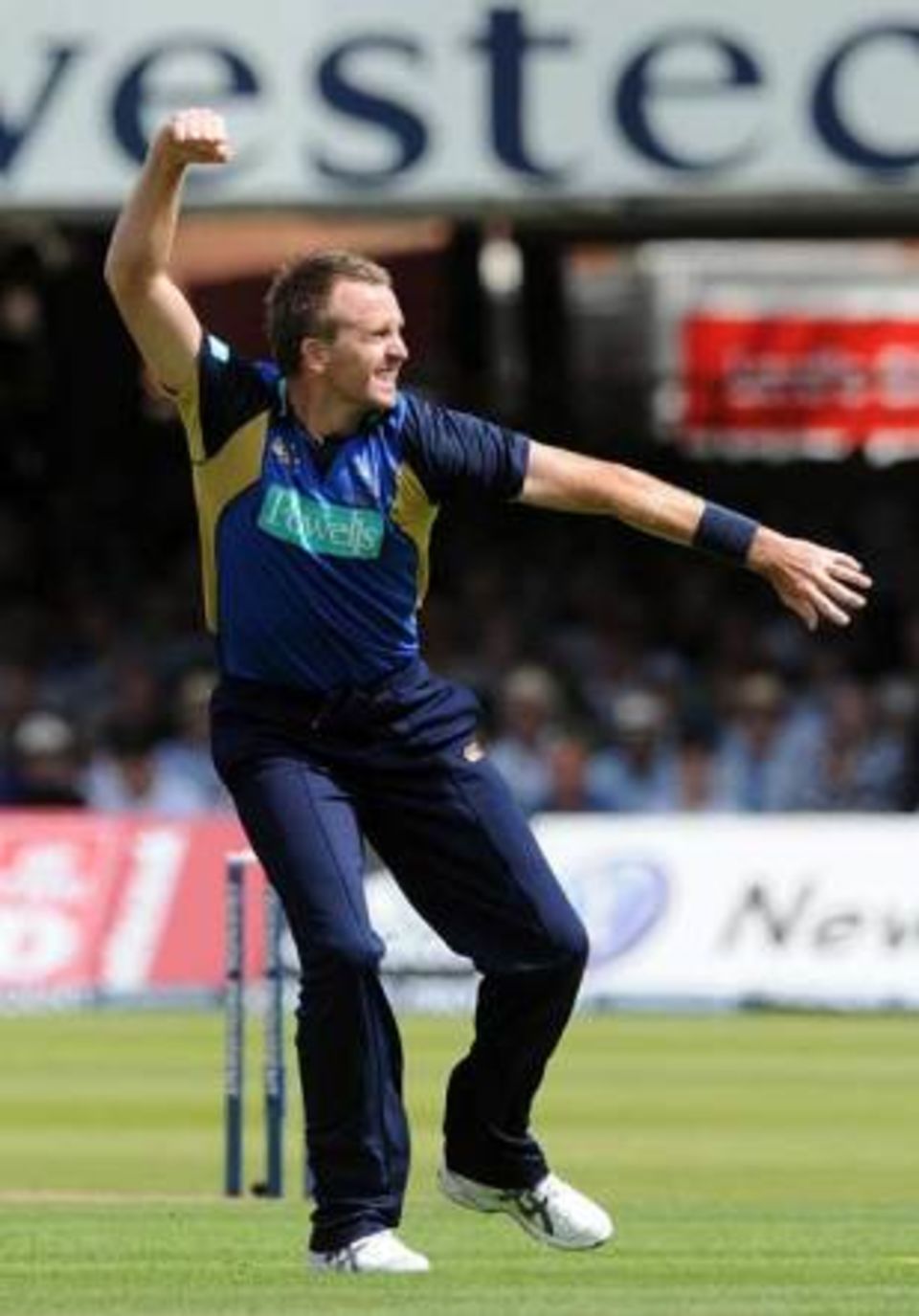 Dominic Cork took 4 for 41 to help Hampshire lift the Friends Provident Trophy