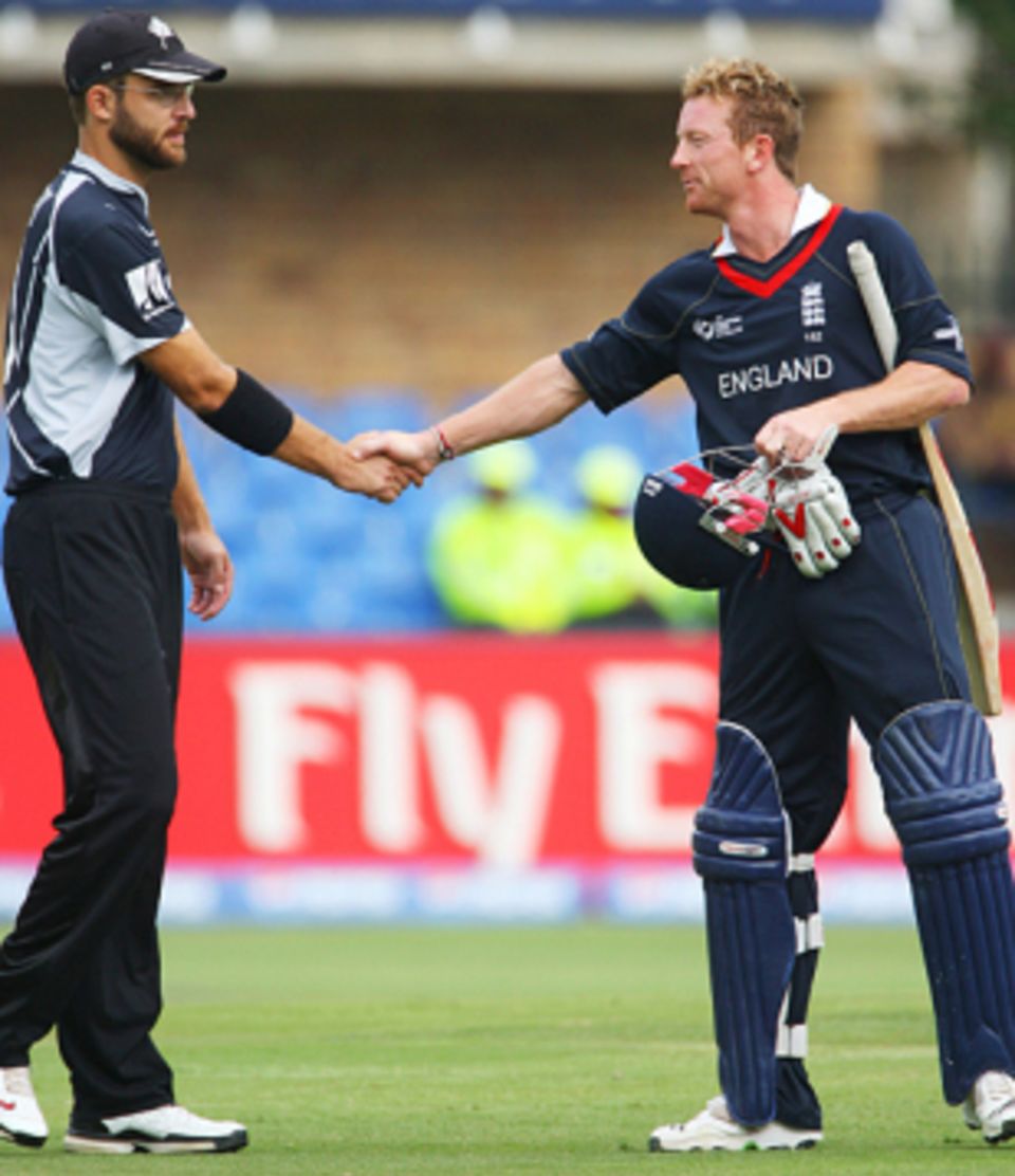 Paul Collingwood walked up to Daniel Vettori to thank him with a handshake