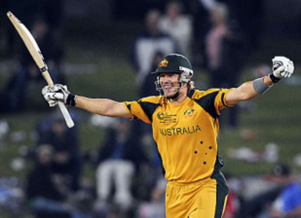 Shane Watson pretends he's Leonardo DiCaprio in the <i>Titanic</i>