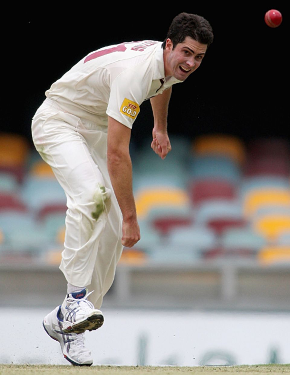 Ben Cutting bowls against Tasmania