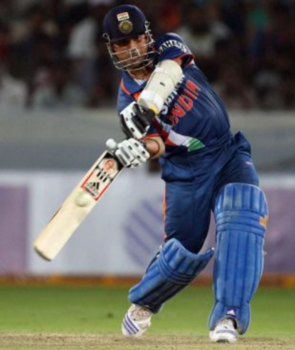 Sachin Tendulkar fell awfully close to pulling off an incredible chase on his own