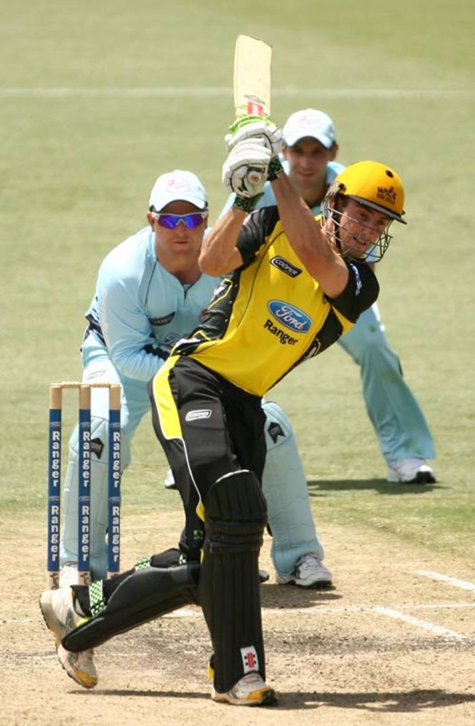 Shaun Marsh drives during his 116