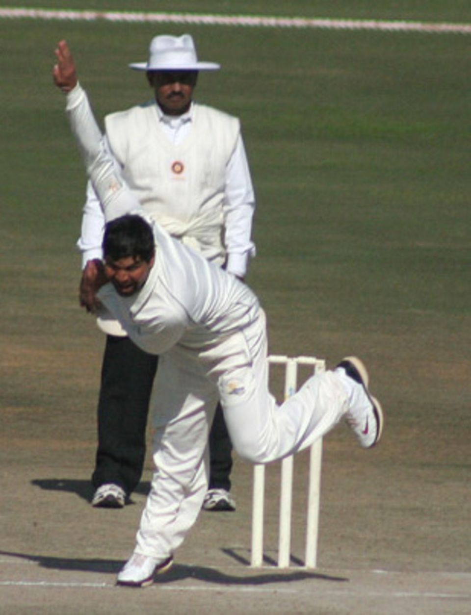 Ashok Thakur took six wickets for Himachal Pradesh