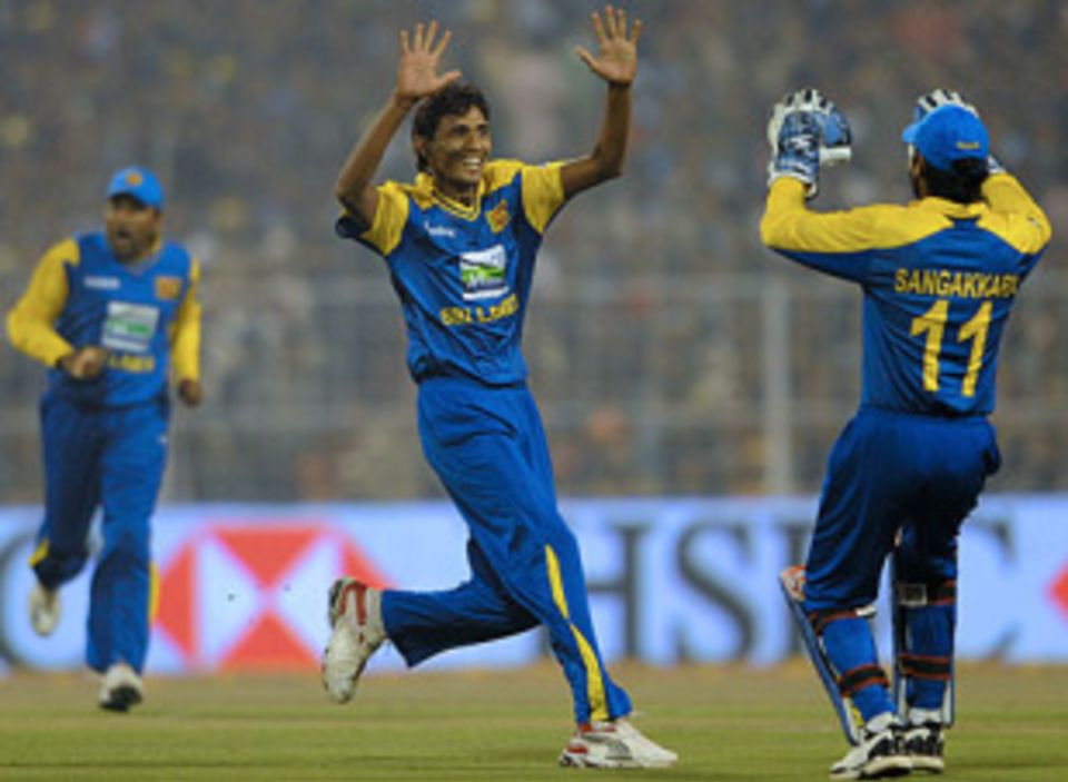 File Photo: Suranga Lakmal was instrumental in limiting Uthura below their target