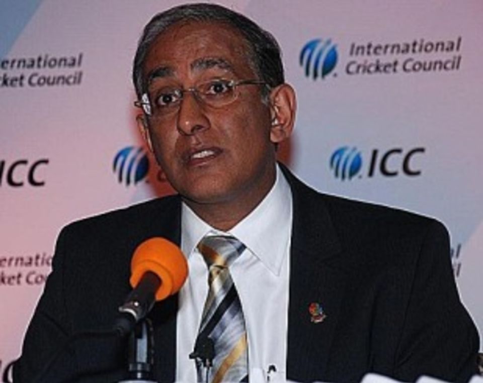 Haroon Lorgat: 'At international level I don't hold the view that the format is as challenged as it is at domestic level'