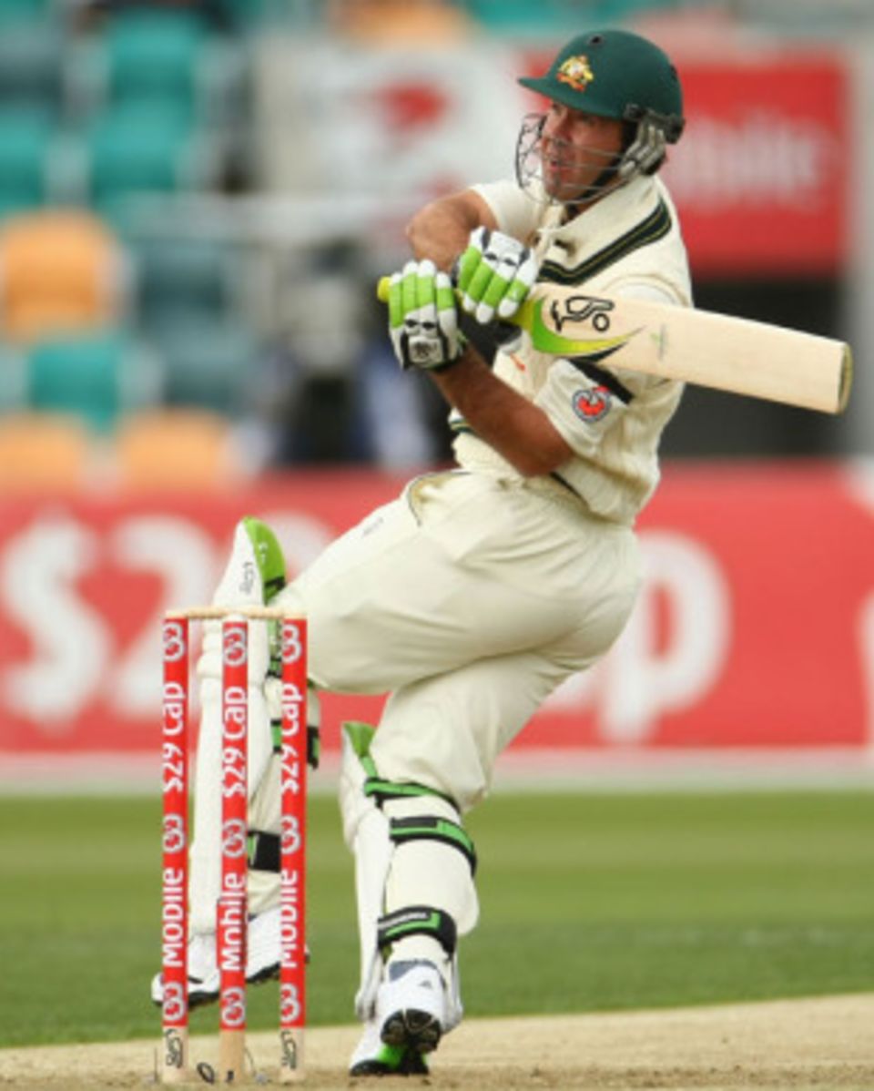 When in doubt, Ricky Ponting pulls