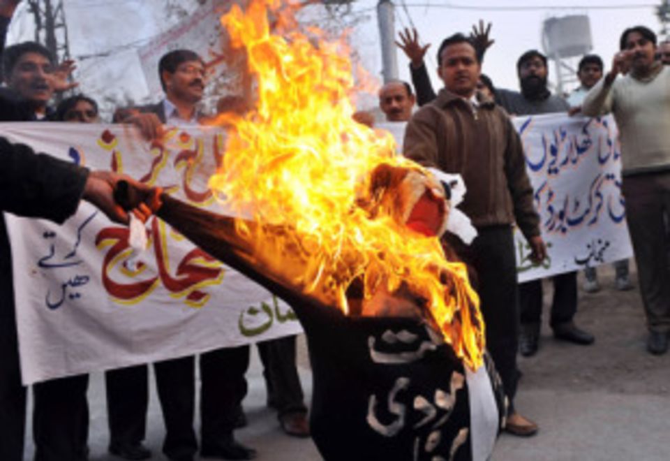 Protests continue over the exclusion of 11 Pakistan players from the IPL
