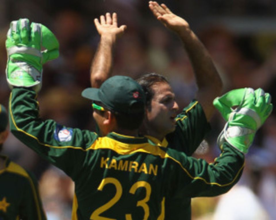 Naved-ul-Hasan and Kamran Akmal are in trouble after the inquiry committee completed its findings about Pakistan's tour to Australia