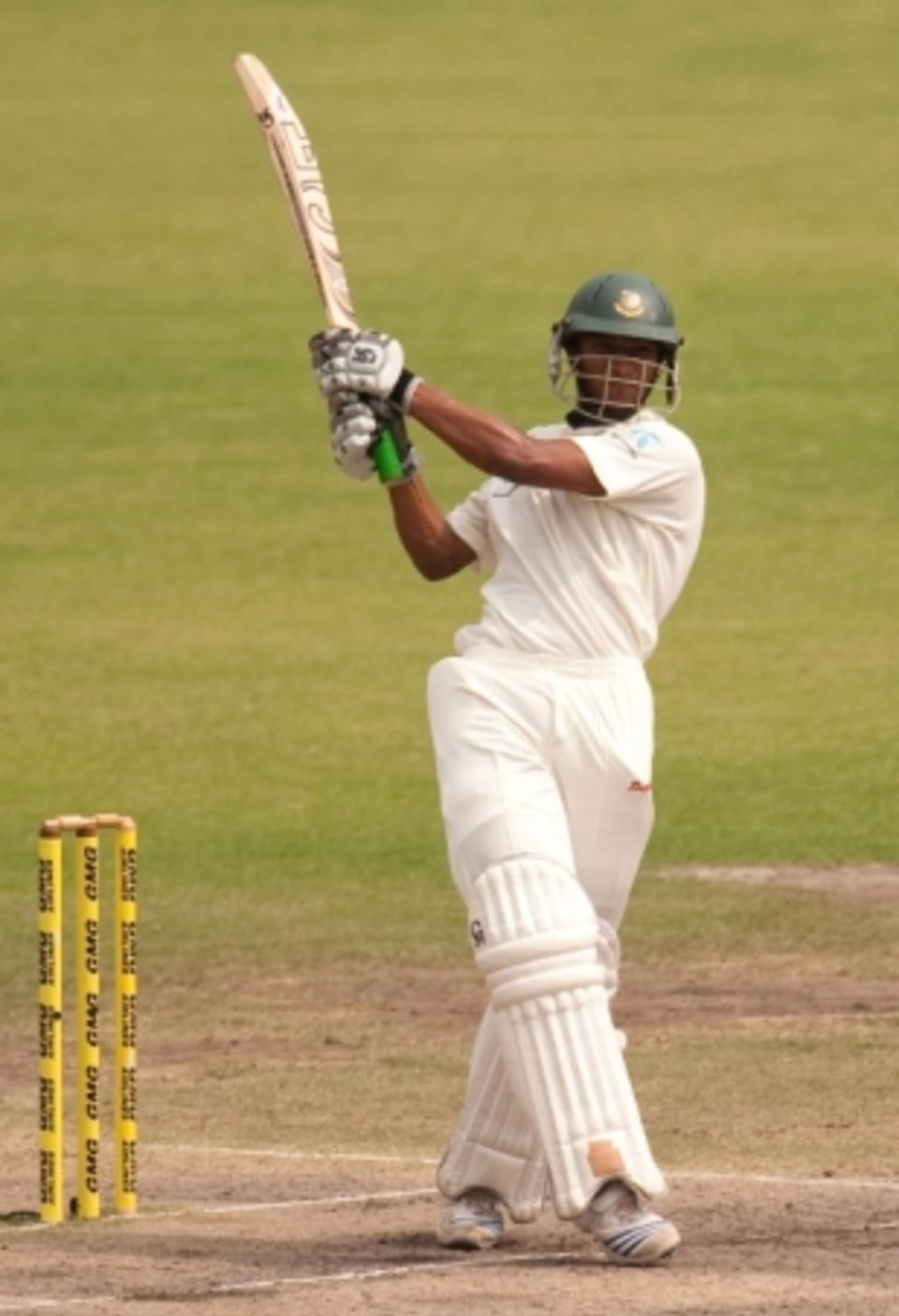 Shakib Al Hasan extended Bangladesh's lead over 200 with a fine 96, but it wasn't enough