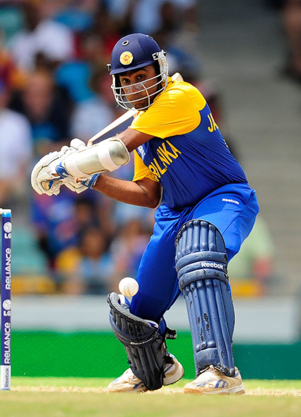 Mahela Jayawardene continued his imperious form with a 25-ball half-century