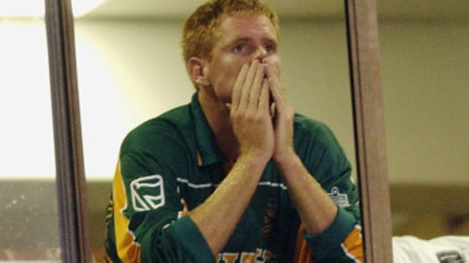 A frustrated Pollock, South Africa v Sri Lanka, World Cup, 2002/03