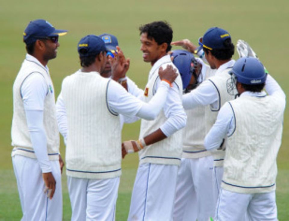 Sachithra Senanayake grabbed 6 for 19
