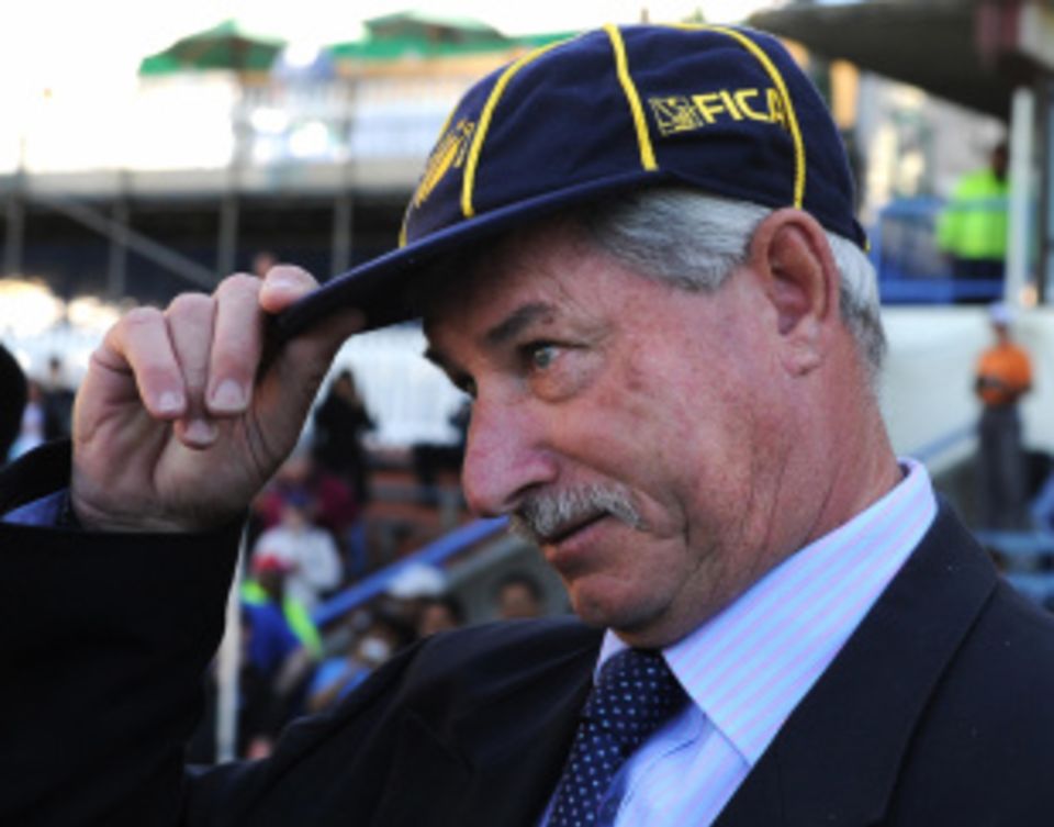 Stuart Heal said that the presence of former cricketers like Richard Hadlee had brought balance to the New Zealand board