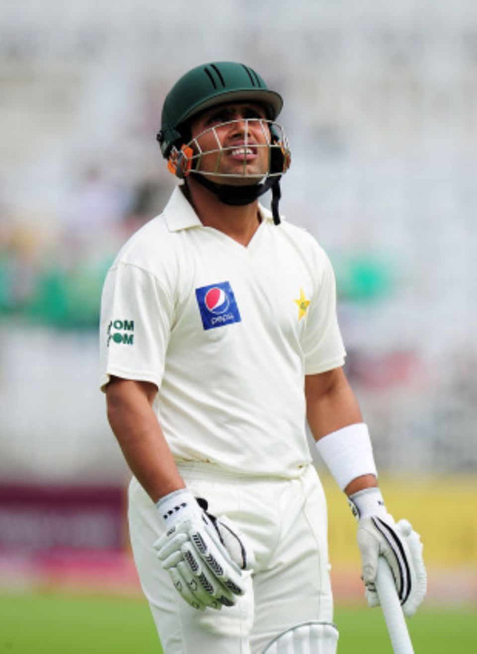 Kamran Akmal scored a pair and made several errors with the gloves in the first Test against England