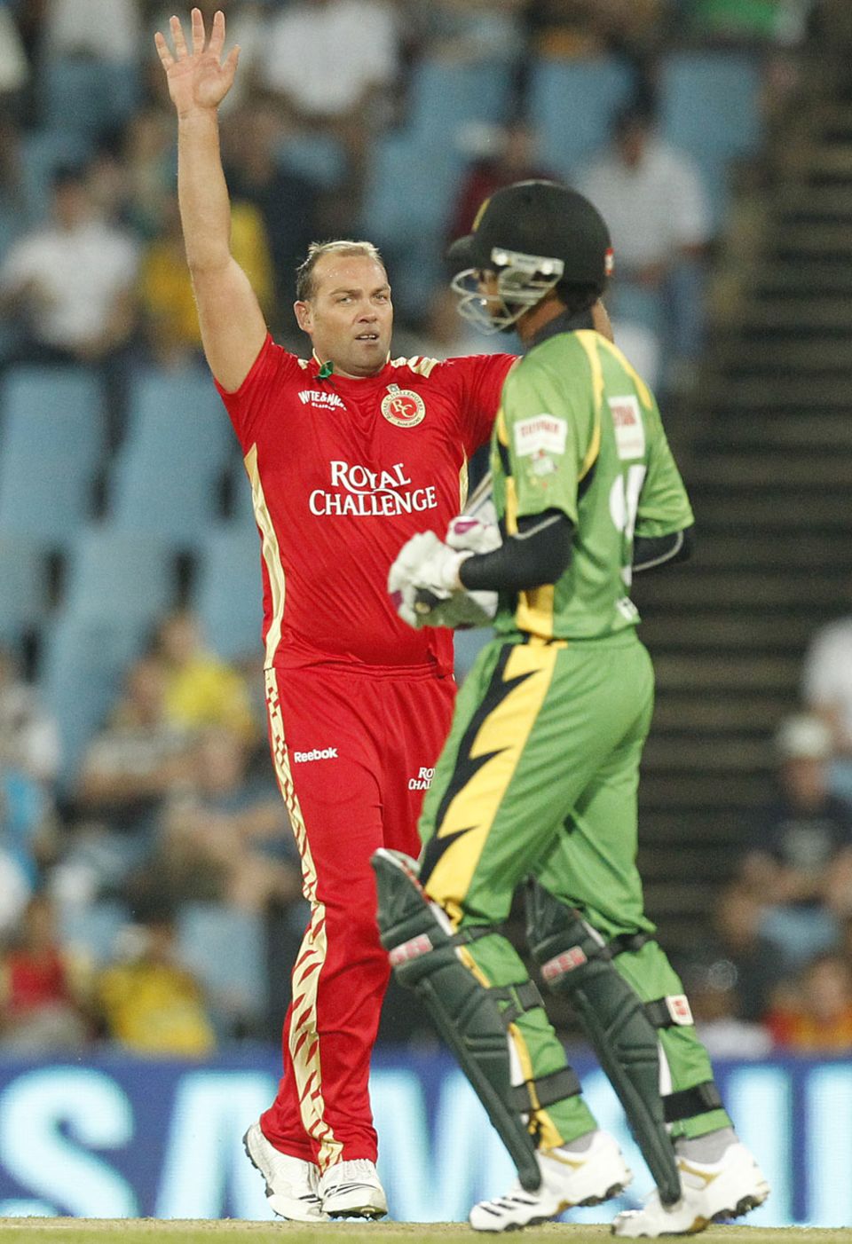 Jacques Kallis sends back Jonathan Foo