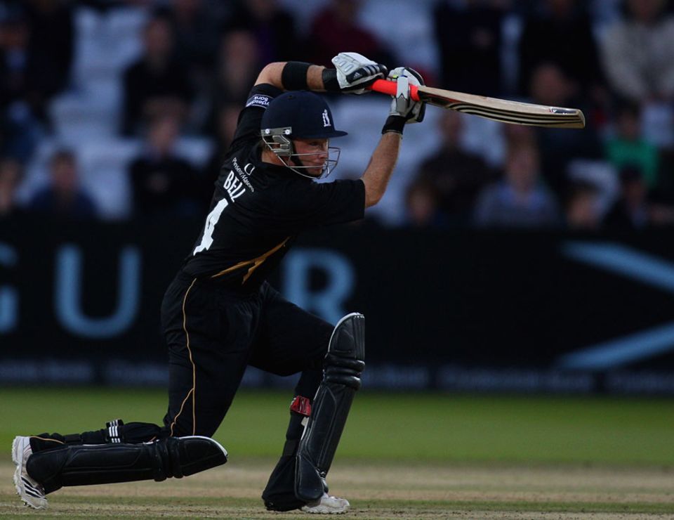 Ian Bell held the Warwickshire chase together as early wickets fell