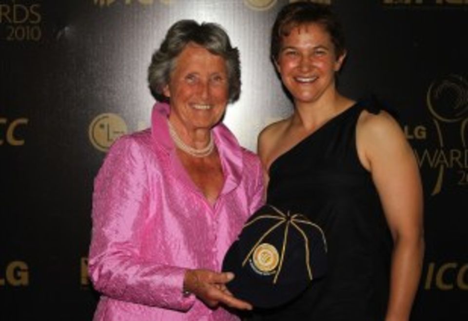 Rachael Heyhoe-Flint and Shelley Nitschke at the ICC Awards