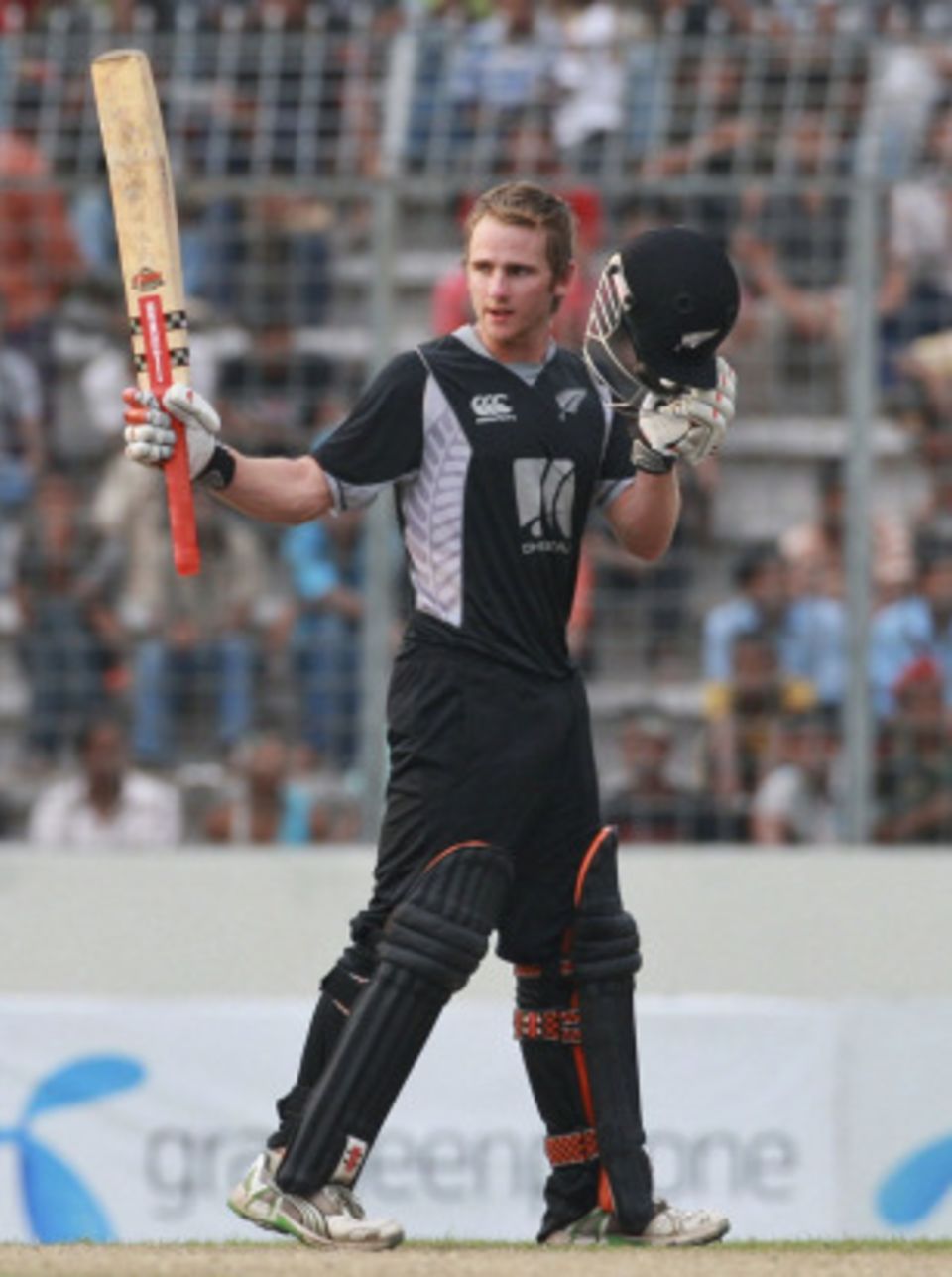 Kane Williamson blasted 87 in a thrilling tied game between Northern Districts and Otago