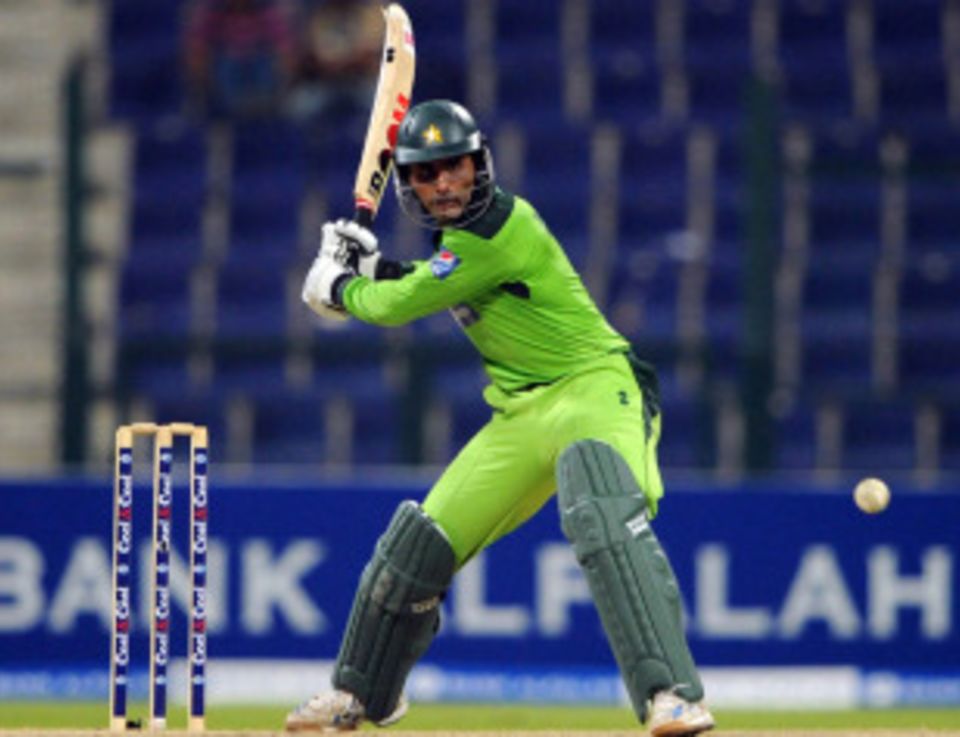 Abdul Razzaq scores at more than nine runs per over and yet manages an average of 37.12 in the last ten overs of ODIs over the last couple of years