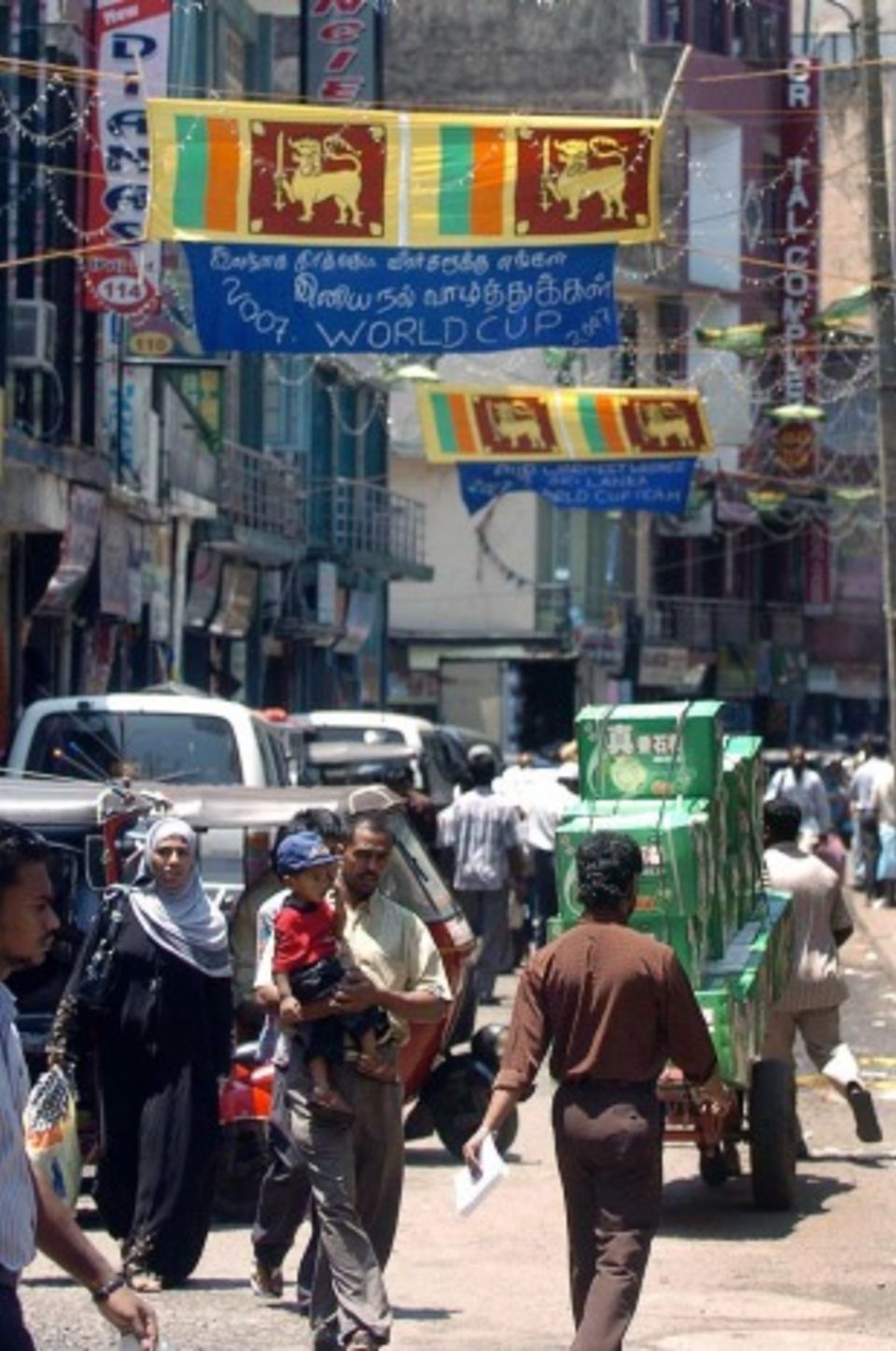 Life bustles in Colombo's Fort area