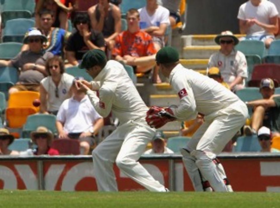 Michael Clarke slips up in the cordon