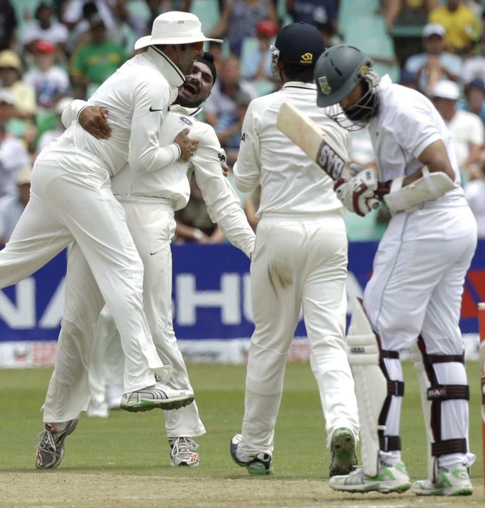 Harbhajan celebrates the wicket of Hashim Amla in Durban, 2010