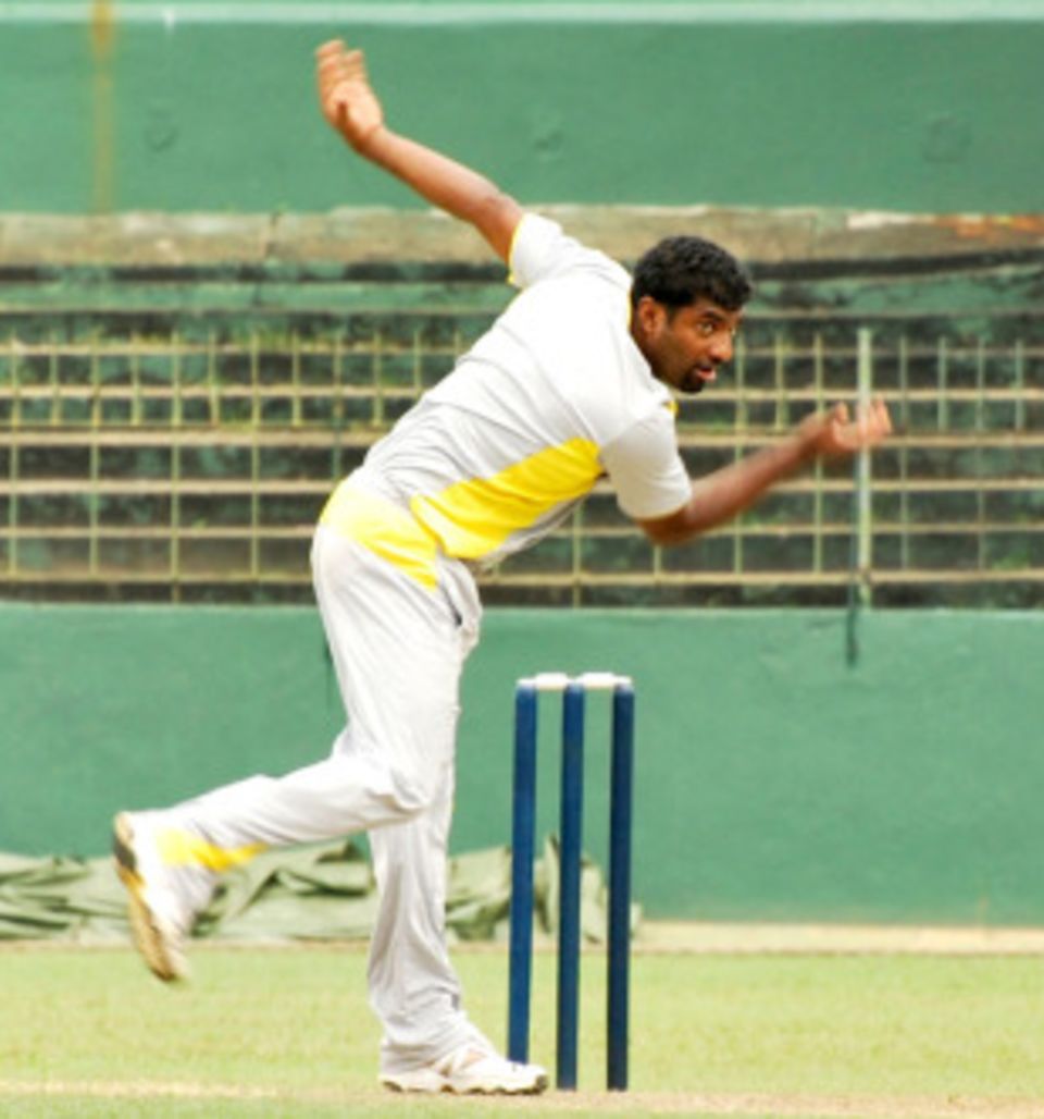 Muttiah Muralitharan chipped in with two wickets as Kandurata bowled Basnahira out for 172