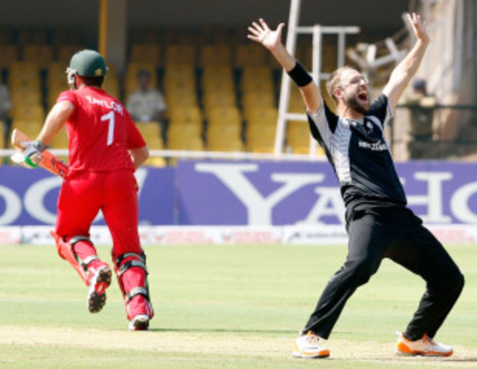 Vettori can put batting sides under pressure with his tight bowling