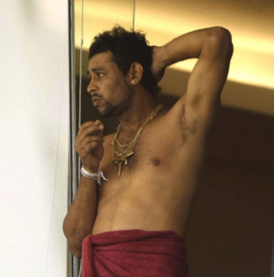 Tillakaratne Dilshan will need to tackle this job with as much care as he does his beard