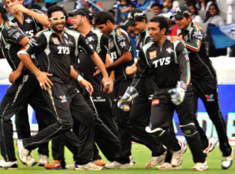 It is understood that the Pune Warriors players want Subrata Roy to reconsider his decision