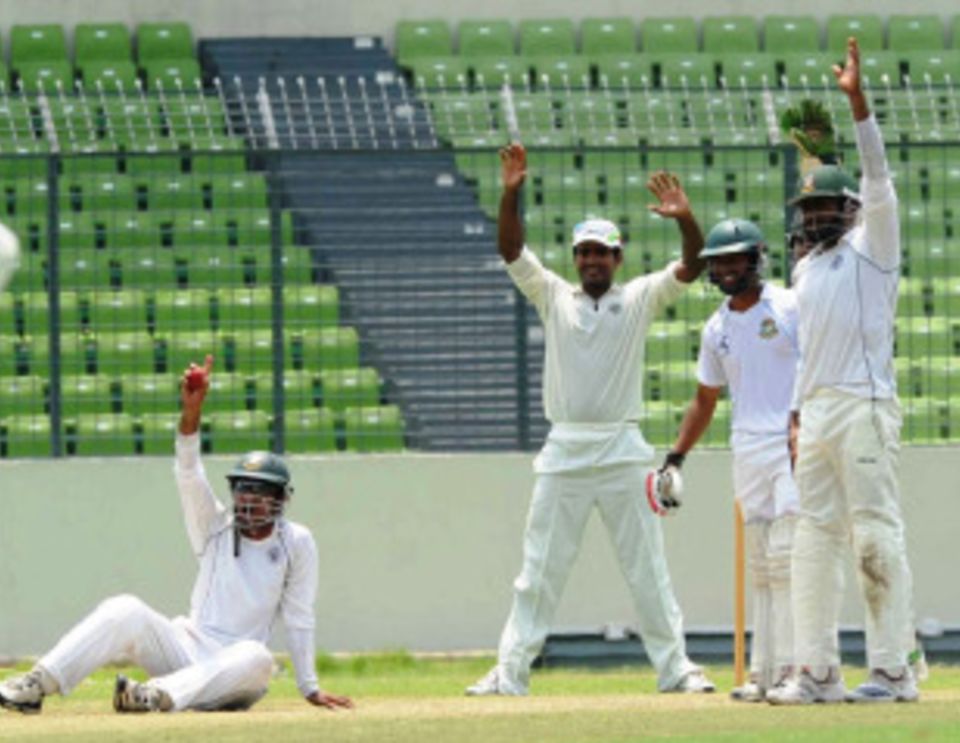 Rajshahi's spinners troubled Dhaka on Day 1 of the National Cricket League final in Mirpur