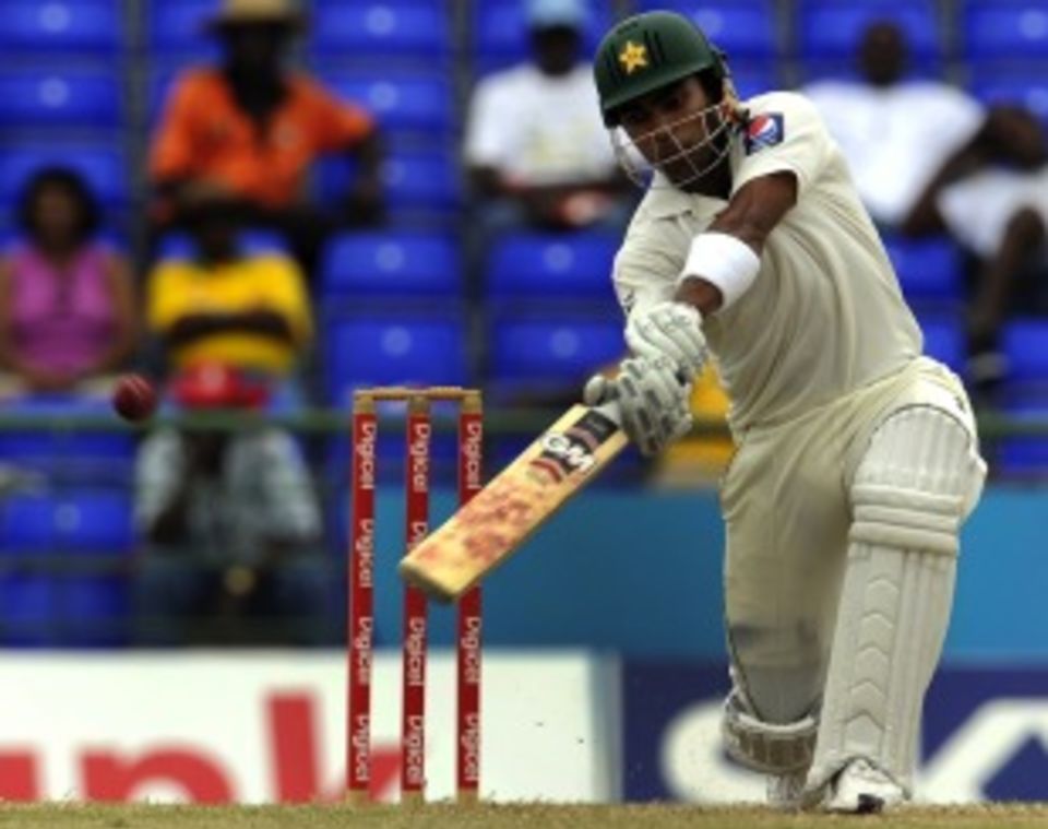 Mohsin Khan wants Umar Akmal to learn how to play long innings in Test cricket
