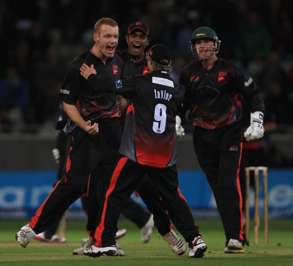 Andrew McDonald, who played a key role in Leicestershire's 2011 FLt20 win, will return as head coach