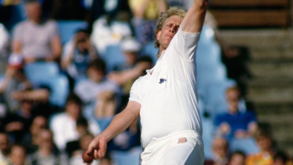 <a href="http://www.espncricinfo.com/ci/engine/match/63464.html" target="_blank">v Pakistan, Edgbaston, 1987</a><br>Target: 124 in 18 overs  <b>Fell short by 15 runs</b><br> All signs pointed to a snoozefest at lunch on the fifth day as Pakistan reached 74 for 1 after England took an 82-run lead. Neil Foster and Ian Botham sparked a collapse, though, and Pakistan needed Imran Khan's two-hour 37 to eat up valuable time, just enough to deny England