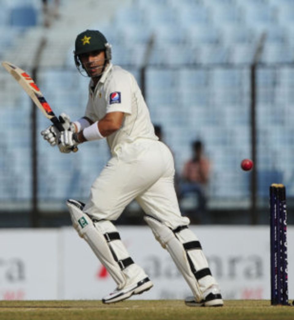 Mohsin Khan: "At his age, Misbah still worries about the fact that if he fails in one or two matches, the critics will be after him and he could be dropped"