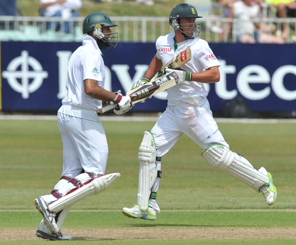 A two-horse race? Hashim Amla and AB de Villiers have both expressed their desire to lead South Africa