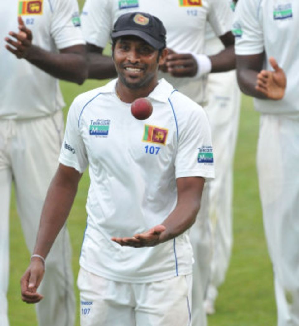Chanaka Welegedara: beats Vaas