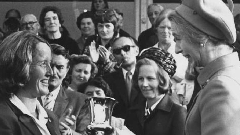 Rachael Heyhoe-Flint receives the World Cup from Princess Anne