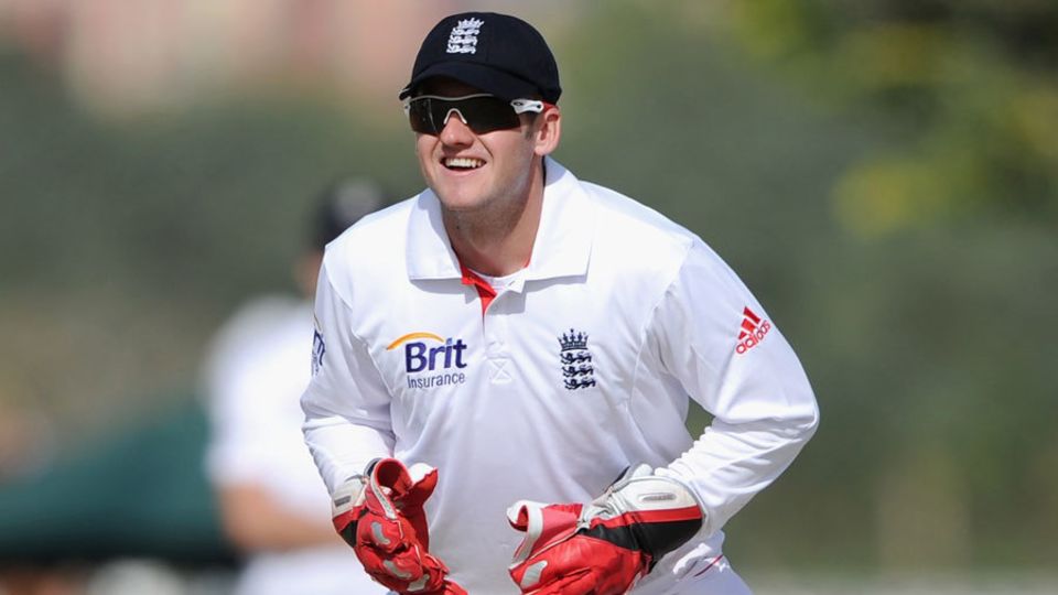 Steve Davies has refused a new Surrey contract