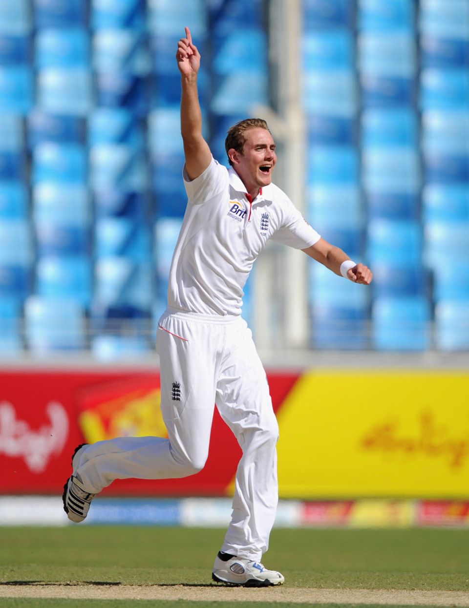 Stuart Broad had Azhar Ali caught behind for 1