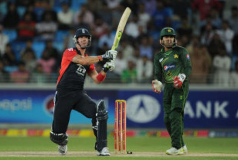 The chances of a swift return to England colours for Kevin Pietersen remain very slim