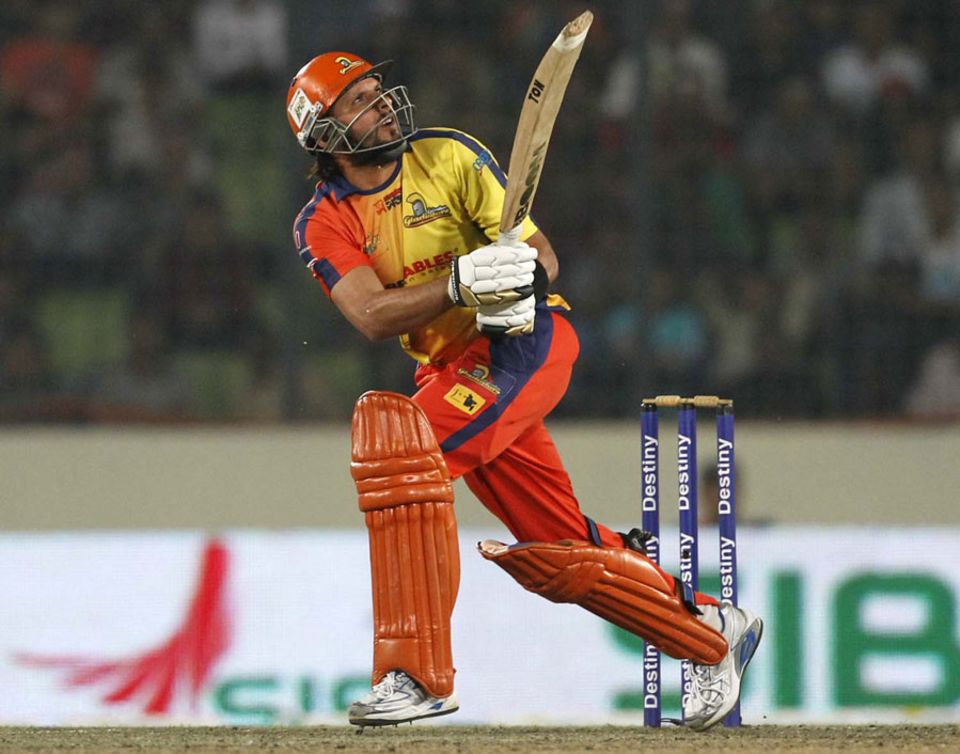 Shahid Afridi bats for Dhaka Gladiators