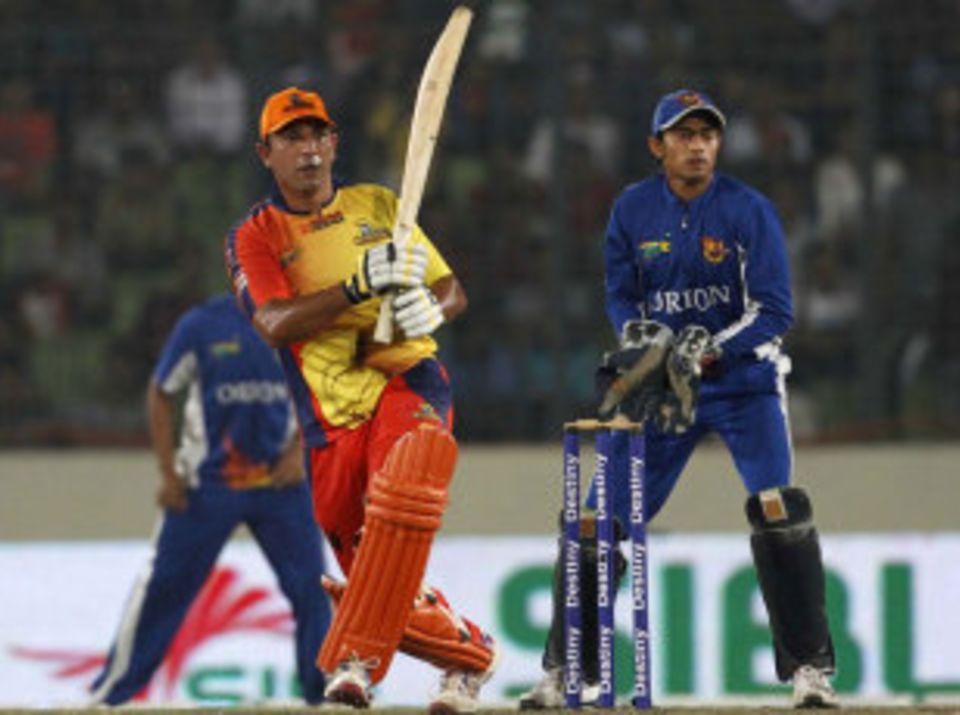 Azhar Mahmood top scored for Dhaka Gladiators with 65
