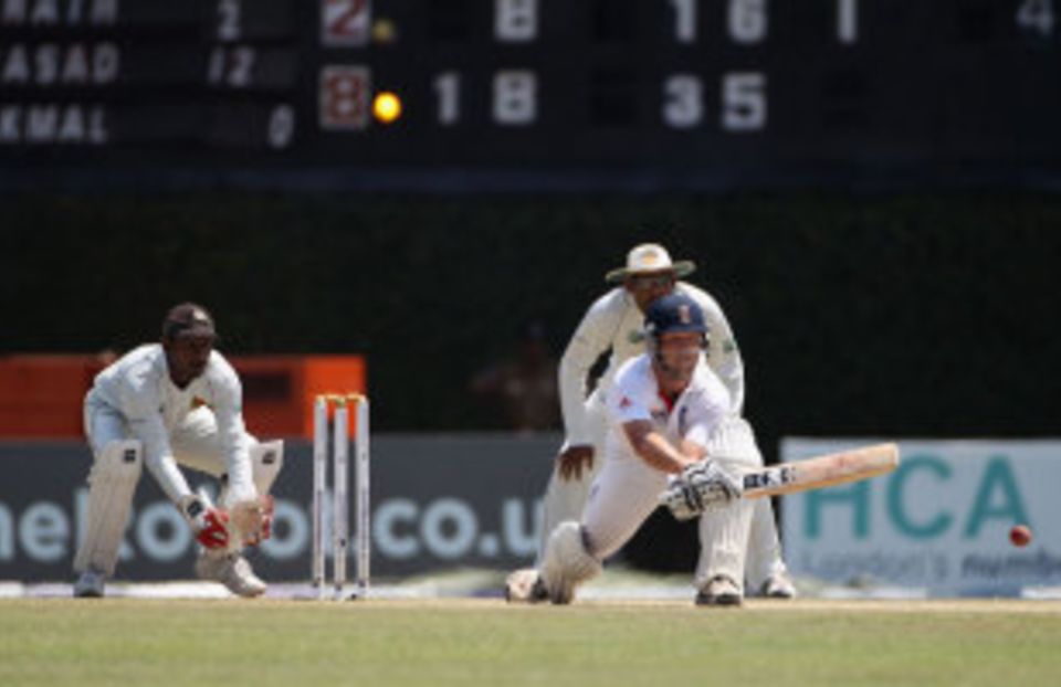 Sri Lanka wasted a review against Jonathan Trott