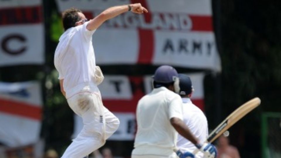 Graeme Swann is thrilled after dismissing Mahela Jayawardene