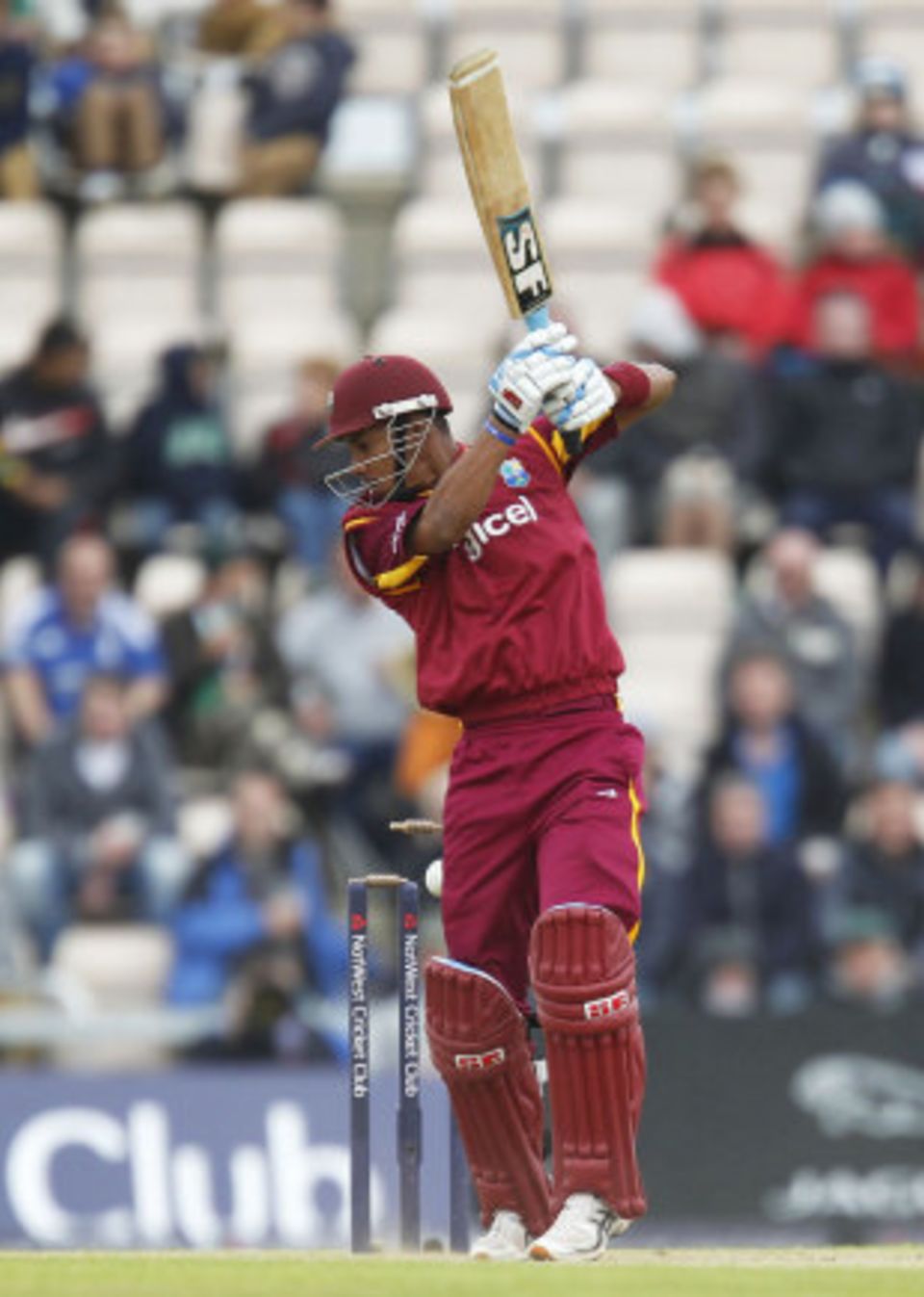 Lendl Simmons desperately needs a score